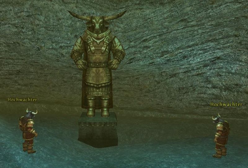 Datei:Mid NSC Statue des Laresh.JPG